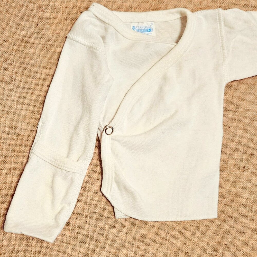 NEWBORN ONSIE WITH SCRATCHING CUFFS